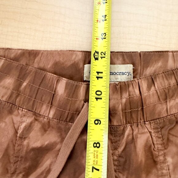 Democracy Women's Pull-on Elastic/Drawstring Waist Brown Cropped Pant Size 8 NWT - Picture 8 of 10